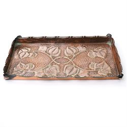Cornish copper Art Nouveau style tray, attributed to J & F Pool of Hayle, W32cm