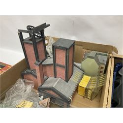 Large quantity of model railway accessories in three boxes 