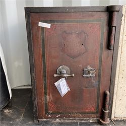 Lumby Son & Wood Victorian cast iron safe, with key and internal drawer with key - THIS LOT IS TO BE COLLECTED BY APPOINTMENT FROM DUGGLEBY STORAGE, GREAT HILL, EASTFIELD, SCARBOROUGH, YO11 3TX
