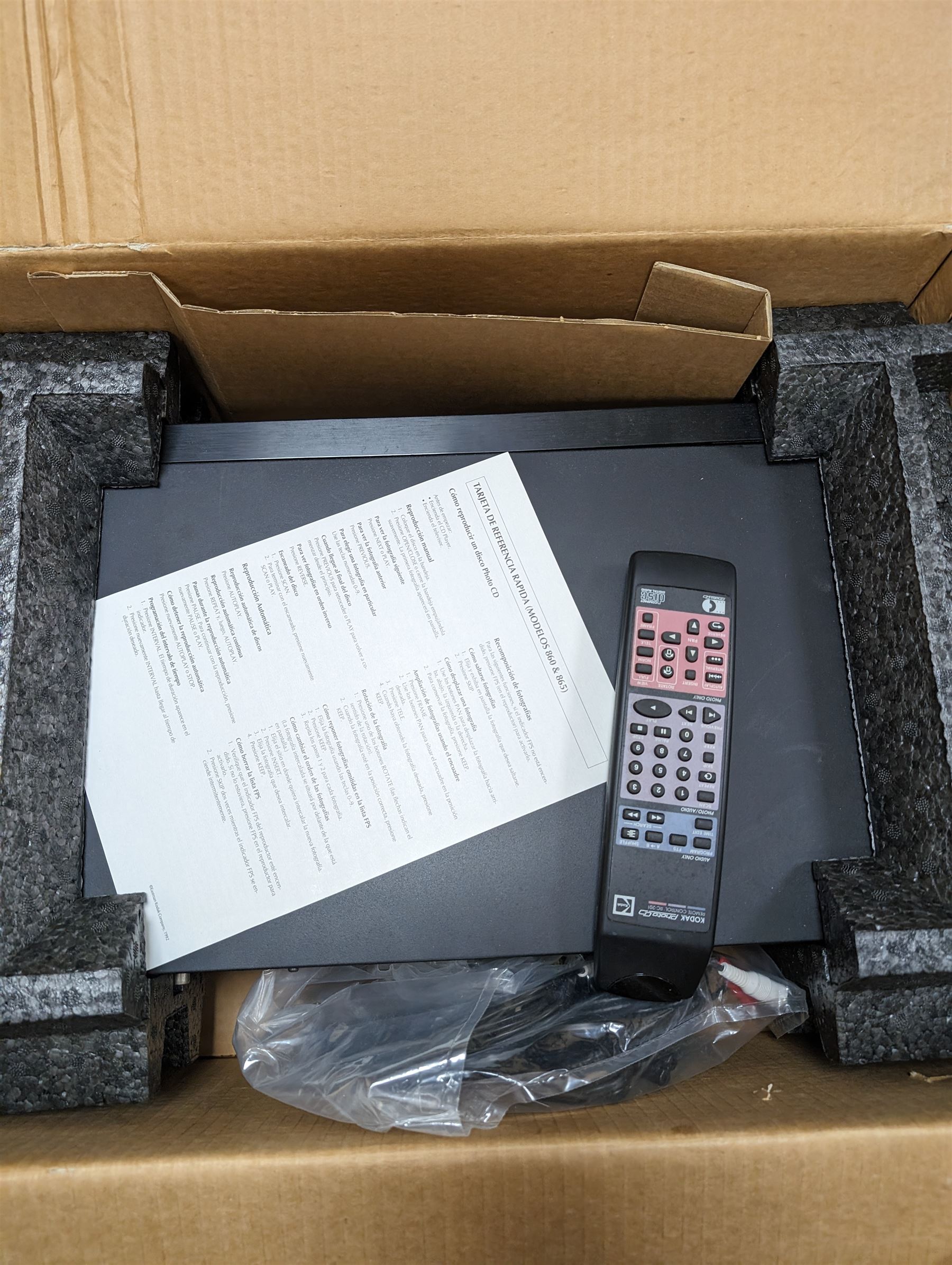 Canon bubble jet printer, i905D, together with a Kodak Photo CD player, PCD865, boxed 