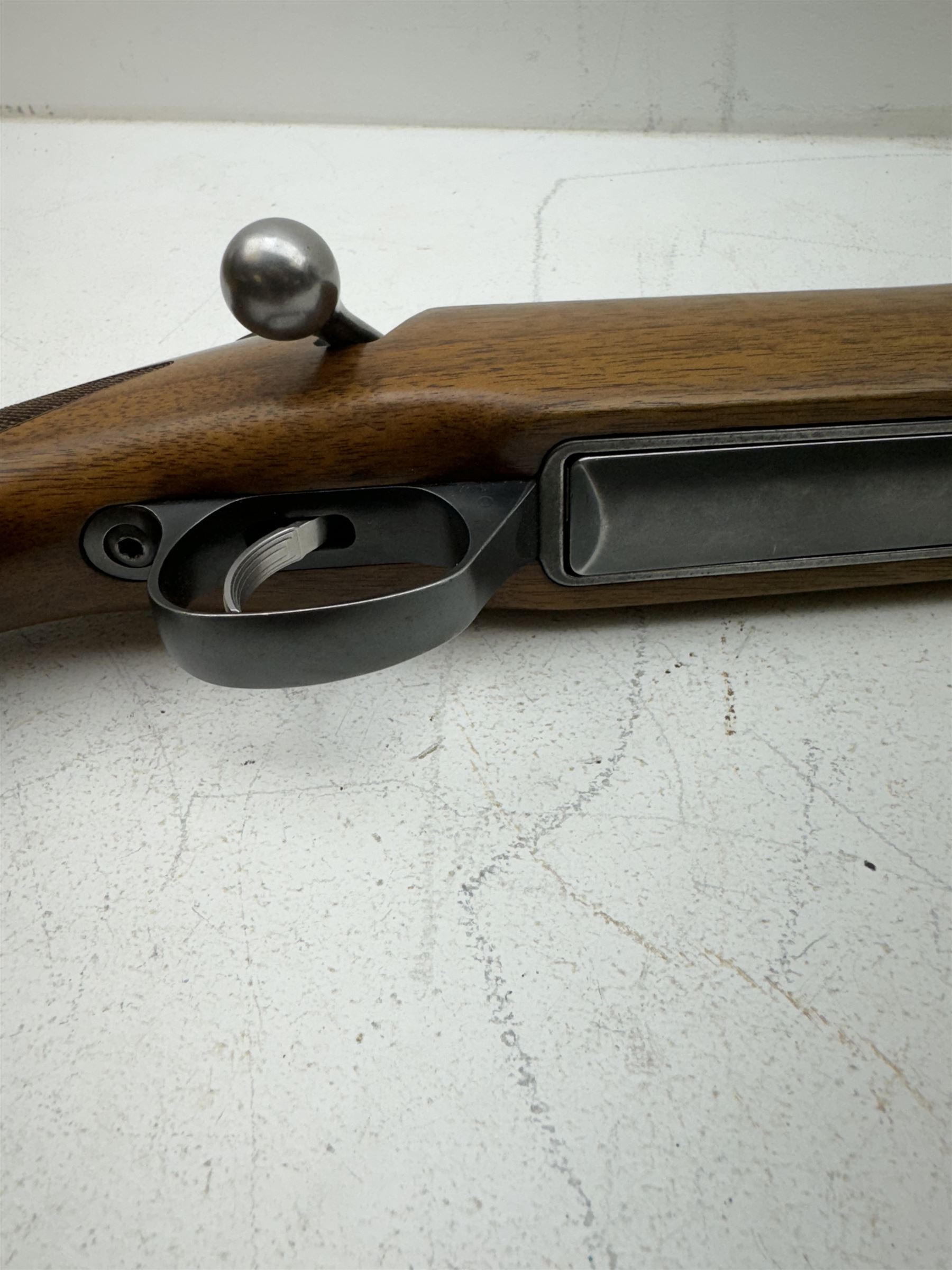 SECTION 1 FIRE-ARMS CERTIFICATE REQUIRED- Sako 85S .243 bolt action rifle, serial no; A77562, L101cm overall 