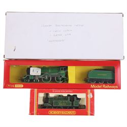 Three boxed 00 gauge Hornby locomotives, two unboxed 00 gauge locomotives, including Bachmann Class A1 Tornado, two Hornby composite coaches, Hornby breakdown crane and an empty Bachmann presentation box
