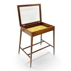 Edwardian inlaid mahogany bijouterie table of elegant proportions, rectangular hinged glazed top with mahogany banding, raised on splayed square tapering supports united by double-H stretcher