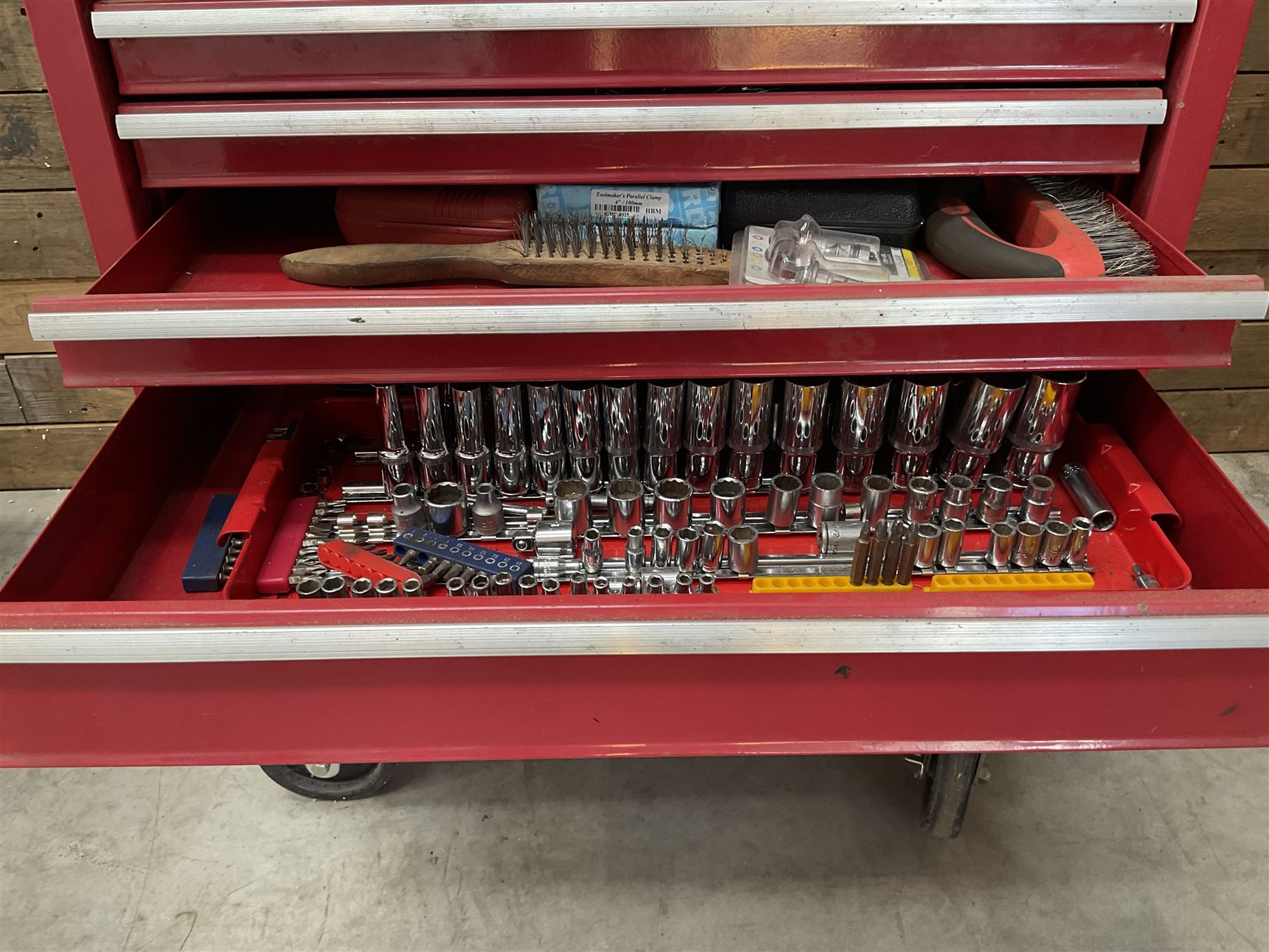 Britool, Halfords and Stack-on red tool chests with contents