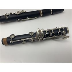Unmarked four-piece clarinet with nickel plated mounts; in fitted carrying case