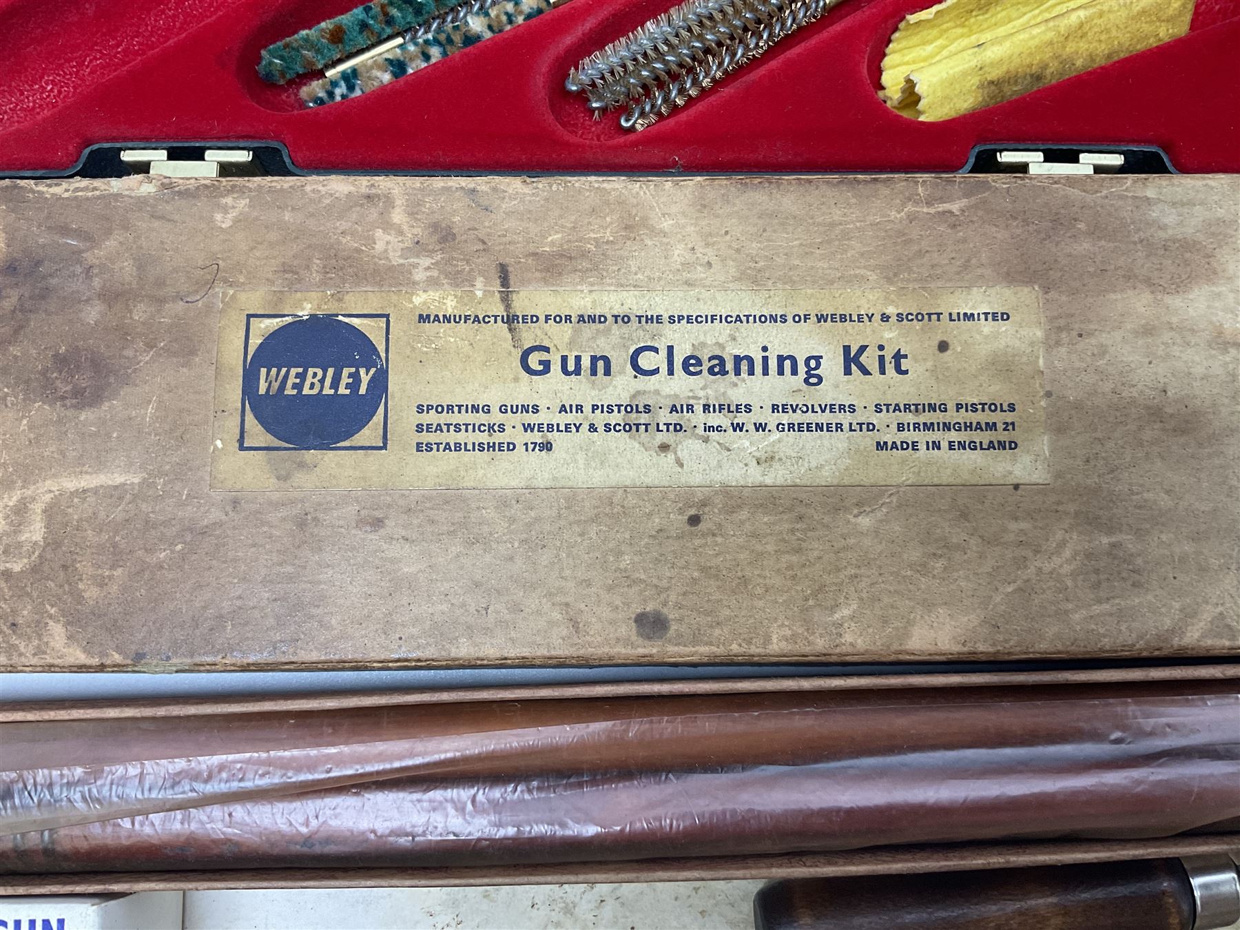 Assorted gun cleaning equipment including .303 brass oil bottle and boxed Webley Cleaning Kit etc; together with quantity of various calibre bullets for reloading 