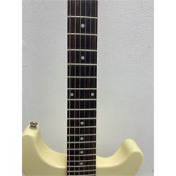 SG Junior Music Drive C19905 electric guitar serial no.911120 L99cm