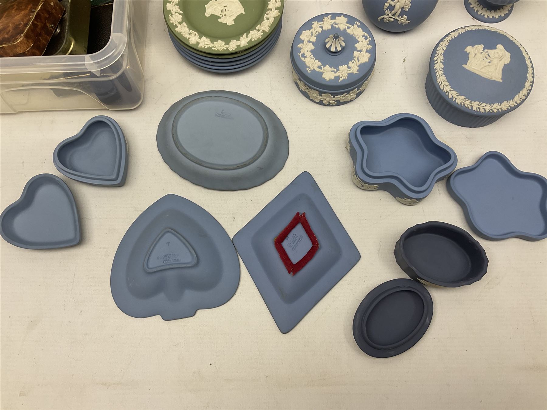 Wedgwood Jasperware to include lilac trinket box with original box, light blue vases, trinket dishes, boxes etc, together with a walnut box, coins and other collectables 