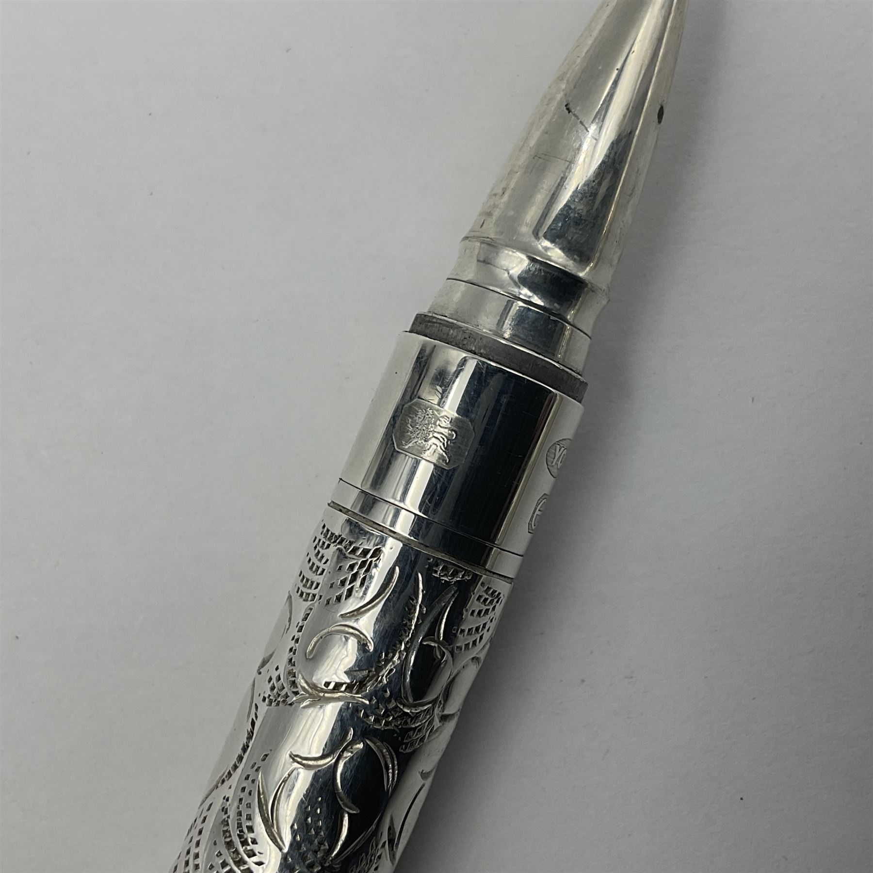 Silver Yard-o-Led Viceroy ballpoint pen, the foliate engraved barrel and cap hallmarked Birmingham 2004 and stamped 925, L11cm