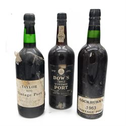 Mix vintage port, comprising Dow's 1962, Cockburn's 1963 and Taylors 1970, various content...
