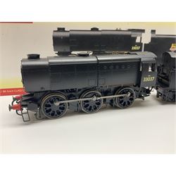 Hornby '00' gauge - Class Q1 0-6-0 locomotive No.33037; boxed with slipcase