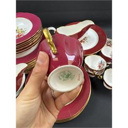 Hammersley tea and dinner service, including twelve dinner plates, twelve teacups, two sauce boats, two covered dishes etc  