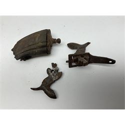 WW2 German Luftwaffe Mess cutlery comprising table spoon and fork, each with H.M.Z.38 mark; WW1 British War Medal awarded to L-13858 Gnr. J. McCabe R.A.; and small quantity of military badges, rank pips etc