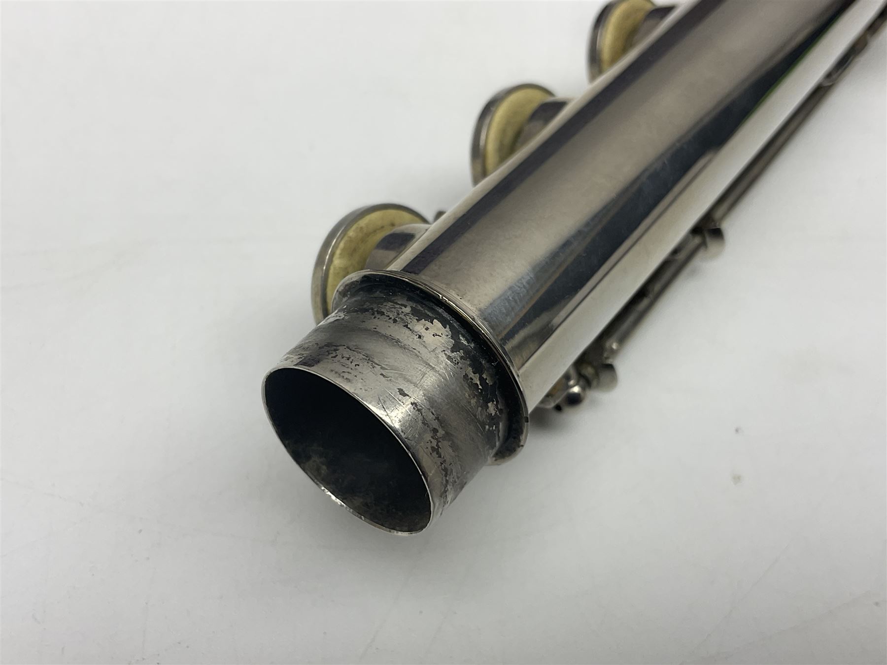 Lafleur three-piece flute, serial no.3357; in fitted carrying case