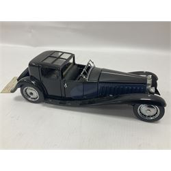 Franklin Mint - five 1:24 scale die-cast precision models comprising 1930 Bugatti Royale Coupe Napoleon, 1933 Duesenberg SJ Twenty Grand, 1935 Mercedes Benz 500K Special Roadster, 1938 Jaguar SS-100, and 1947 Bentley 