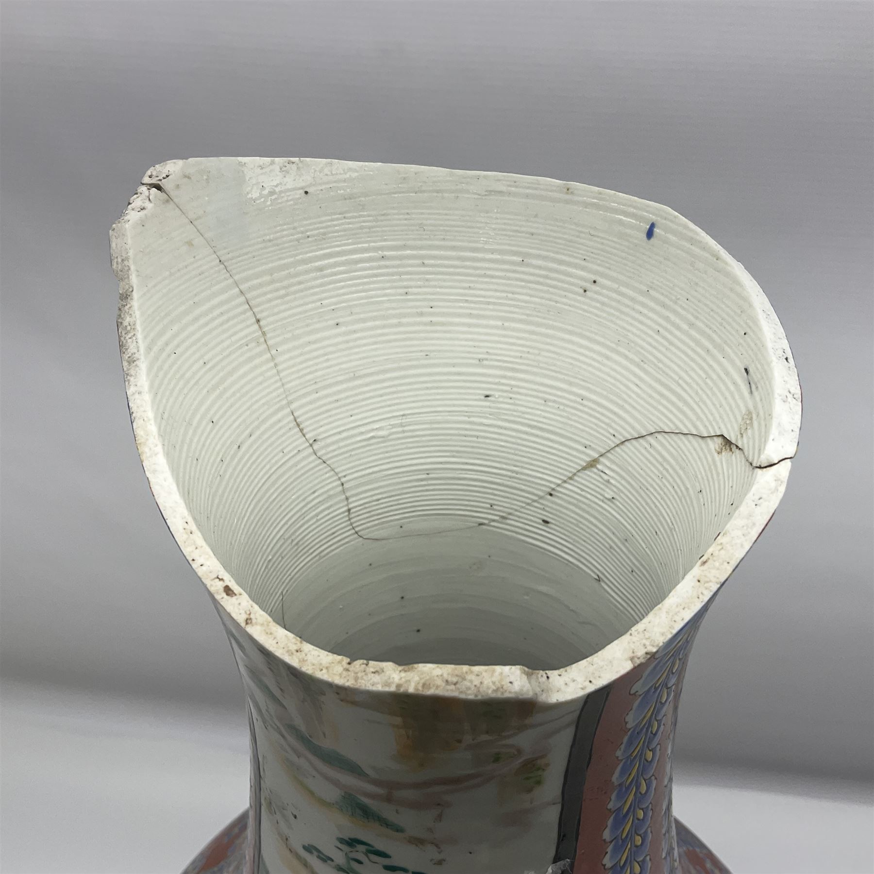 19th century Chinese floor vase of baluster form, hand painted with warriors and the emperor, the neck decorated with floral patterns and panels with landscapes, H64cm