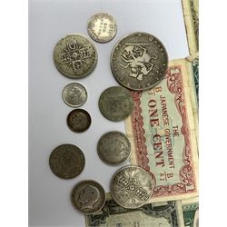 Great British and World coins including approximately 50 grams of pre 1920 Great British silver coins including George III 1820 crown, approximately 100 grams of pre 1947 Great British silver coins, Irish 1928 half crown, small number of United States of America coins etc and a small number of World banknotes