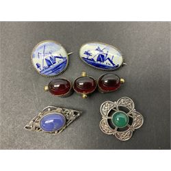 9ct gold jewellery including leaf brooch, wishbone Mizpah brooch, carnelian brooch, gold cased ladies Omega wristwatch, on leather strap and gold cased ladies Tissot wristwatch on expanding gilt strap, together with silver brooches and a Czech paste buckle, etc