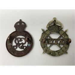 Nine Lancers metal cap badges including 9th, 12th Royals, 24th, 16th Queens and 17th; together with eight various Guards/Dragoons badges (17)