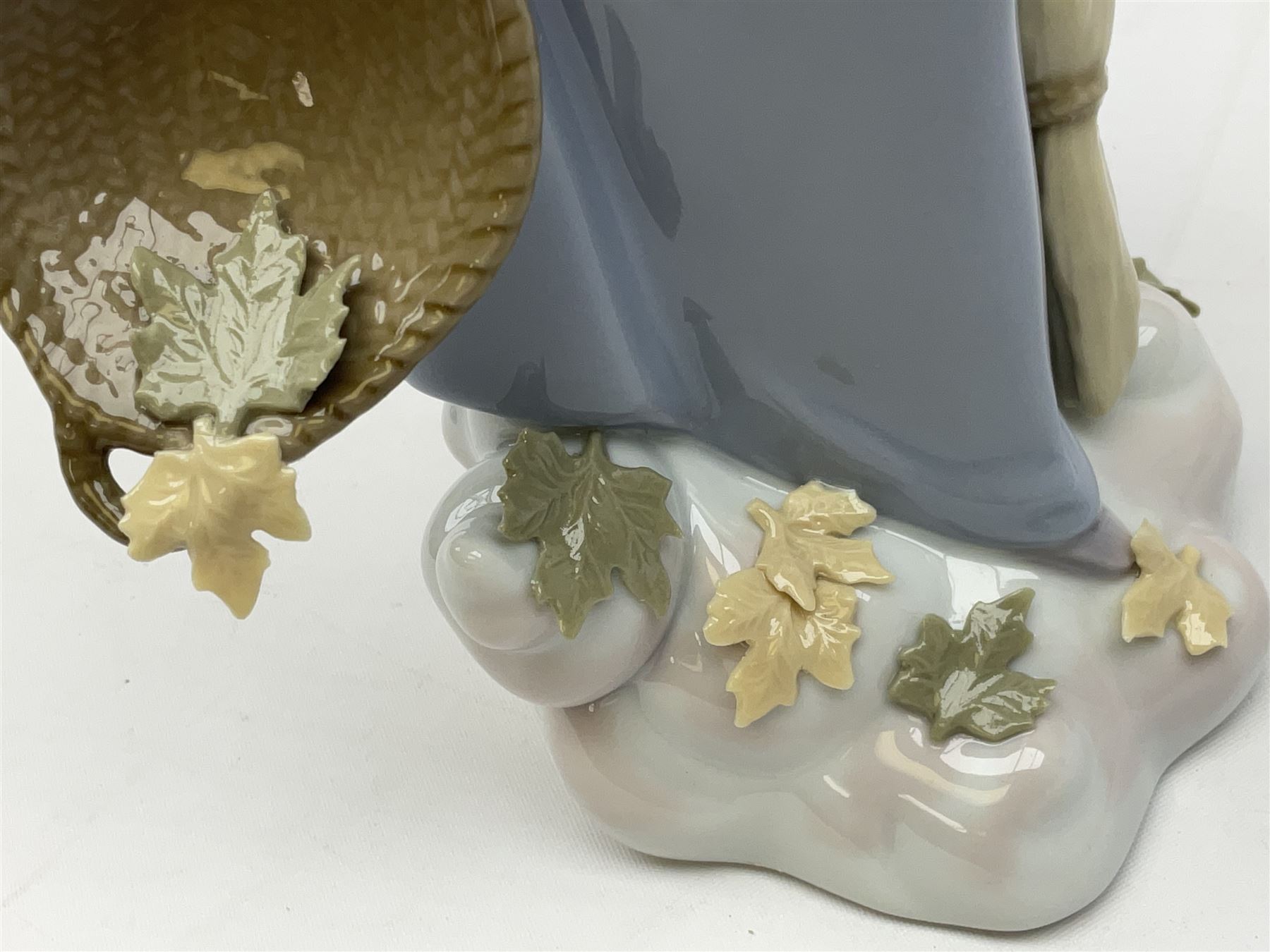 Lladro Season Angels set, comprising Spring Angel no 6146, Fall Angel no 6147, Summer Angel no 6148 and Winter Angel no 6149, all with original boxes, largest example 29cm