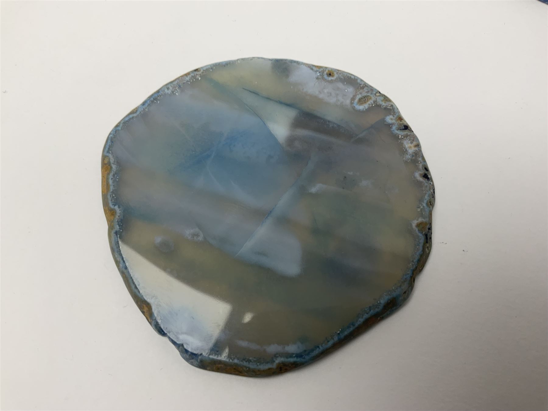 Five blue agate slices, polished with rough edges, H9cm, L7cm