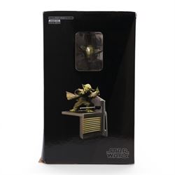 Kotobukiya Artfx Star Wars Yoda vs. Emperor Palpatine 1:7 scale pre-painted model kit, boxed