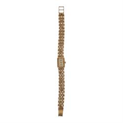 Sovereign ladies 9ct gold quartz wristwatch, on integral 9ct gold bracelet