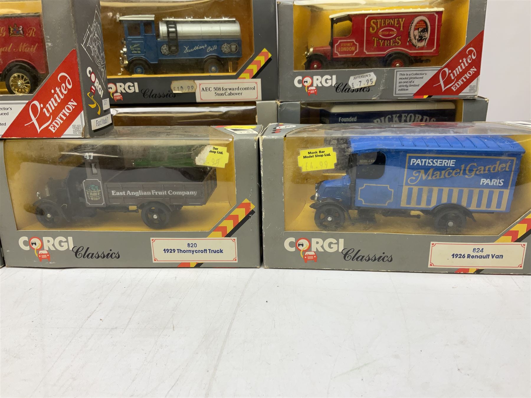 Fourteen boxed Corgi Classics die-cast models, to include ACE 508 forward control 5to Cabover, Bedford O Series Pantechnicon, Mack Truck, Thornycroft bus, etc 
