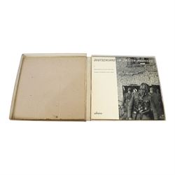 Collection of Third Reich German Ephemera, citations and certificates, photographs, an album of cigarette cards - Bilder Deutsche Geschichte, Deutschland Im Zweiten Weltkrieg, prints etc 