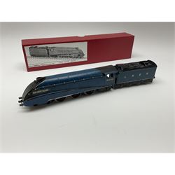 Hornby Dublo - three-rail pre-war A4 Class 4-6-2 locomotive 'Sir Nigel Gresley' No.4498; in modern collector's red box