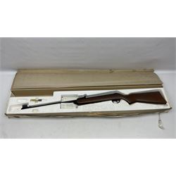 BSA Meteor .22 cal. air rifle with break-barrel action, serial no.TH80547, L106.5cm overall; in original box with accessories. NB: AGE RESTRICTIONS APPLY TO THE PURCHASE OF AIR WEAPONS.