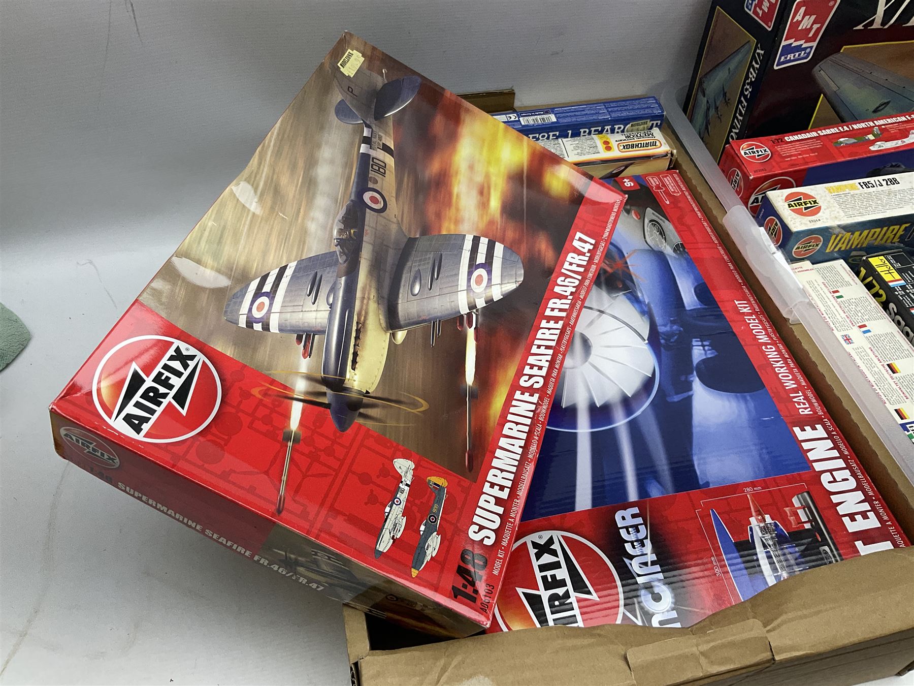 Twenty-eight model aircraft construction kits by Airfix (6) including Jet Engine; Hasagawa (5); LS (2); Italeri (2); Revell (2); ESCI (3); Heller (4); AMT ERTL, Matchbox, Lindberg and Hales; all boxed (28)
