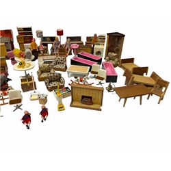 Miscellaneous toys - quantity of wooden and plastic dolls house furniture and accessories; quantity of unboxed and playworn die-cast models; bag of plastic figures by Britains etc; Japanese battery-operated tin-plate tank; and Tonka Loader etc
