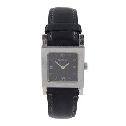 Gucci stainless steel quartz wristwatch model No. 7900 L, on leather strap, boxed with papers and receipt dated 2001