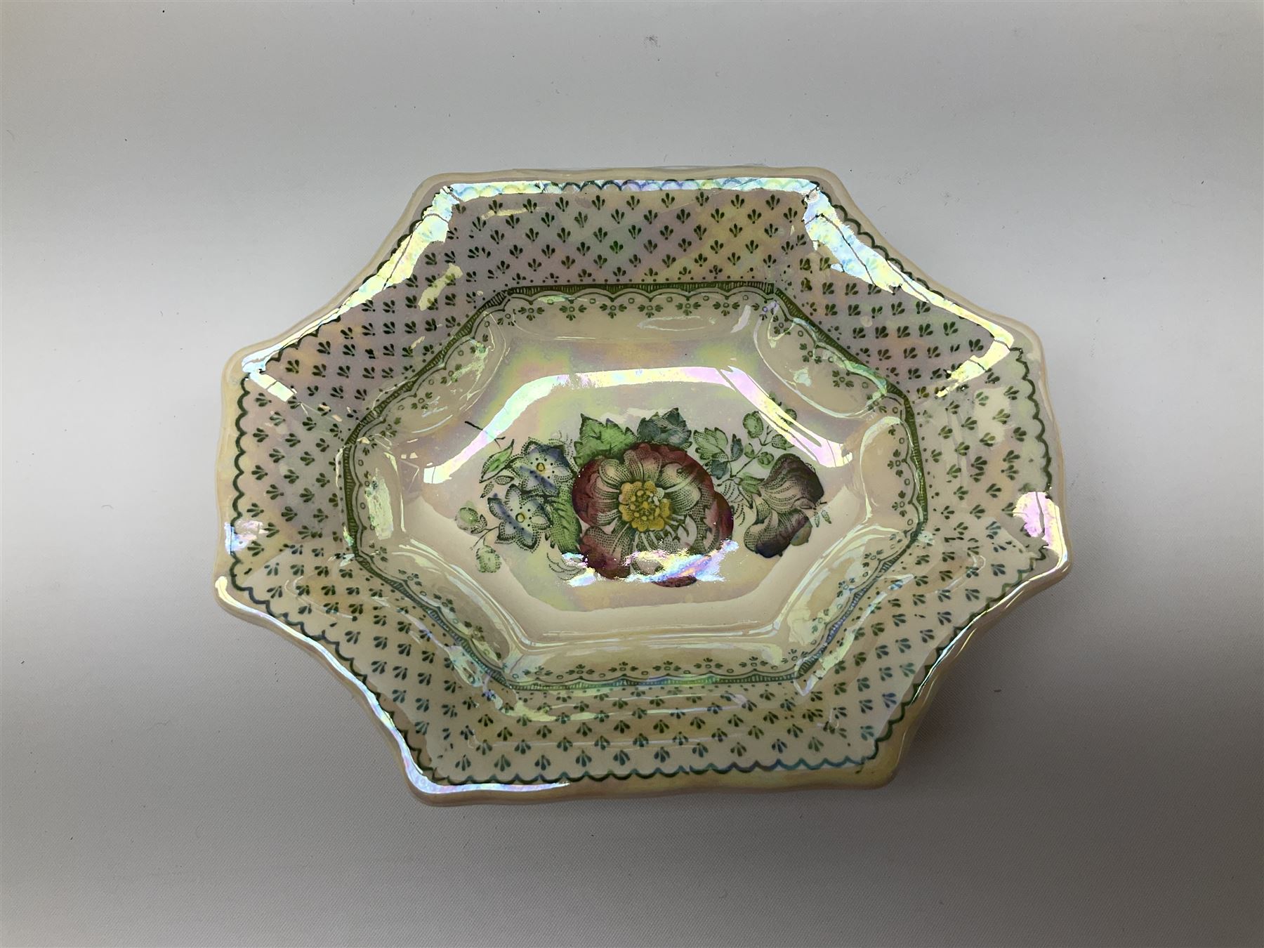 Five pieces of Masons Ironstone 'Paynsley' pattern lustre ware, comprising large ginger jar and cover, footed bowls, two jugs, and pin dish