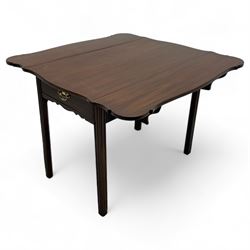 George III mahogany serpentine Pembroke 