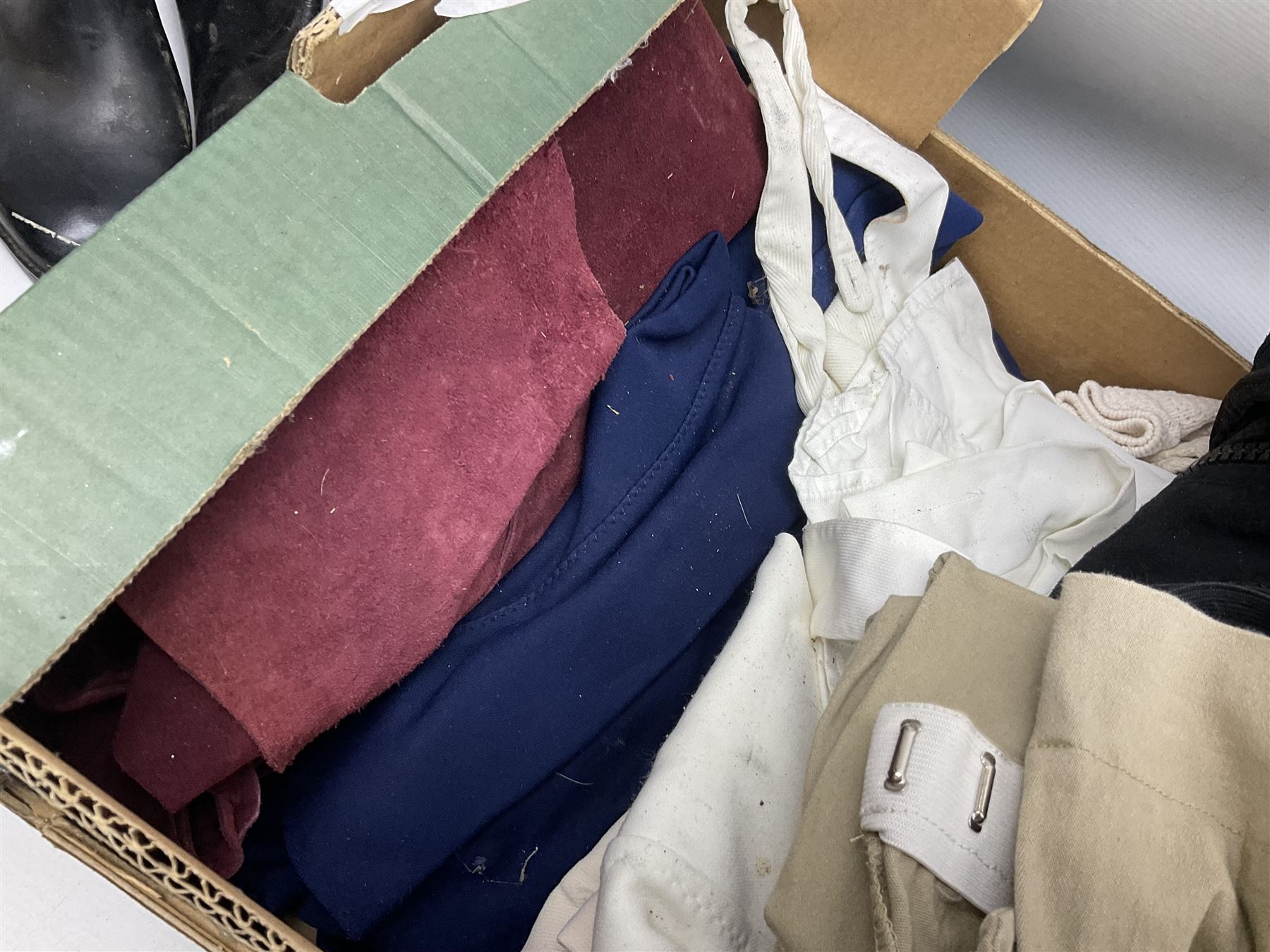 Quantity of horse tack and equipment to include Hauptner electric horse clippers, The Horseman Electric Clippers, bits, bridles, girths, rugs, jodpa boots etc  