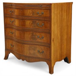 Early 20th-century Georgian design mahogany serpentine chest of drawers, rectangular-shaped top over a brush slide, and four long graduated drawers with brass swan neck handles, serpentine-shaped apron, raised on splayed front feet 