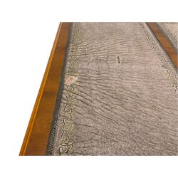 Bevan Funnell reprodux Georgian style yew wood library table, with leather top 