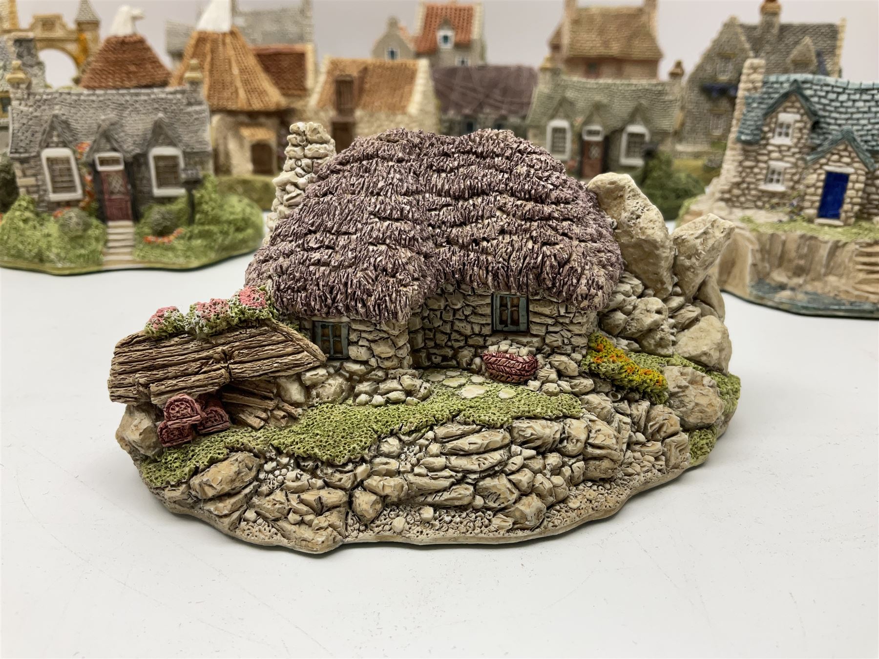 Seventeen Lilliput Lane models from the Scottish Collection
