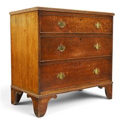 18th century oak straight-front chest, rectangular caddy-top with reeded edge, fitted with three graduating cock-beaded drawers, raised on bracket feet