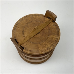18th/19th century turned treen butter tub, with lockable cover, H10cm, D11.5cm   