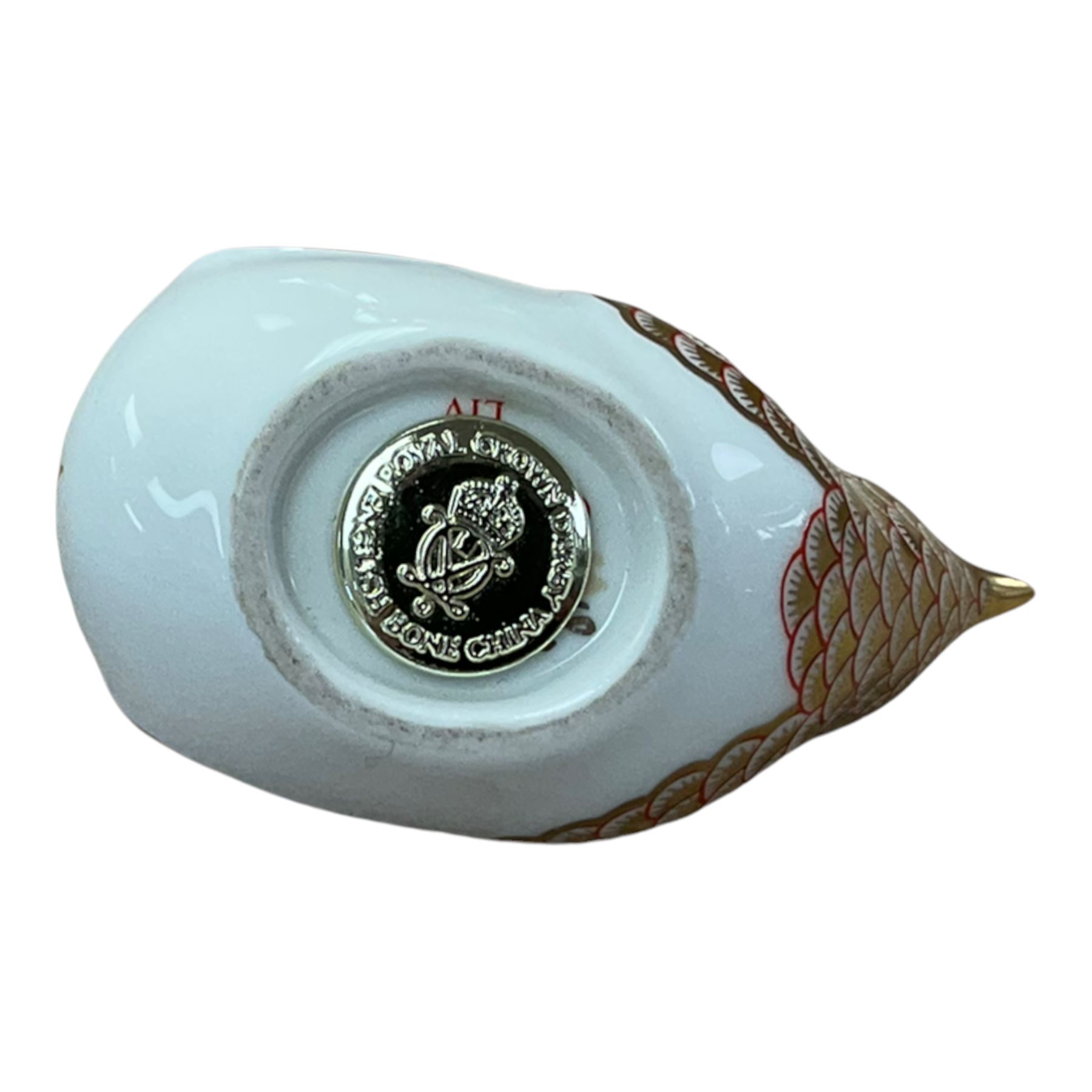 Royal Crown Derby paperweight Wren with gold stopper, collection of trinket boxes including silver examples etc 