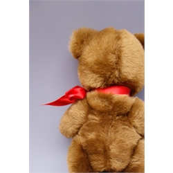  Modern Steiff teddy bear - 'Petsy' No.012556, H28cm, unboxed with paperwork  