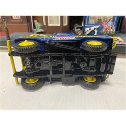 Britains - Circus Street Parade diorama with Circus Professional Vehicle no.08673; in original box 