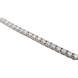 18ct whtie gold diamond line bracelet, stamped 750 diamond total weight approx 5.18 carat