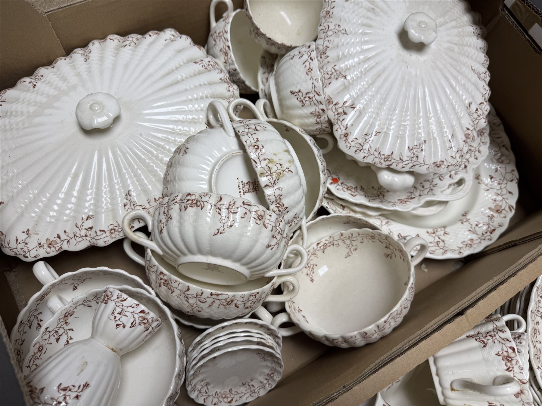 Copeland Spode Wicker Dale tea and dinner service, including coffee pot, tea pot, ten dinner plates, covered tureen, serving dishes etc in four boxes 