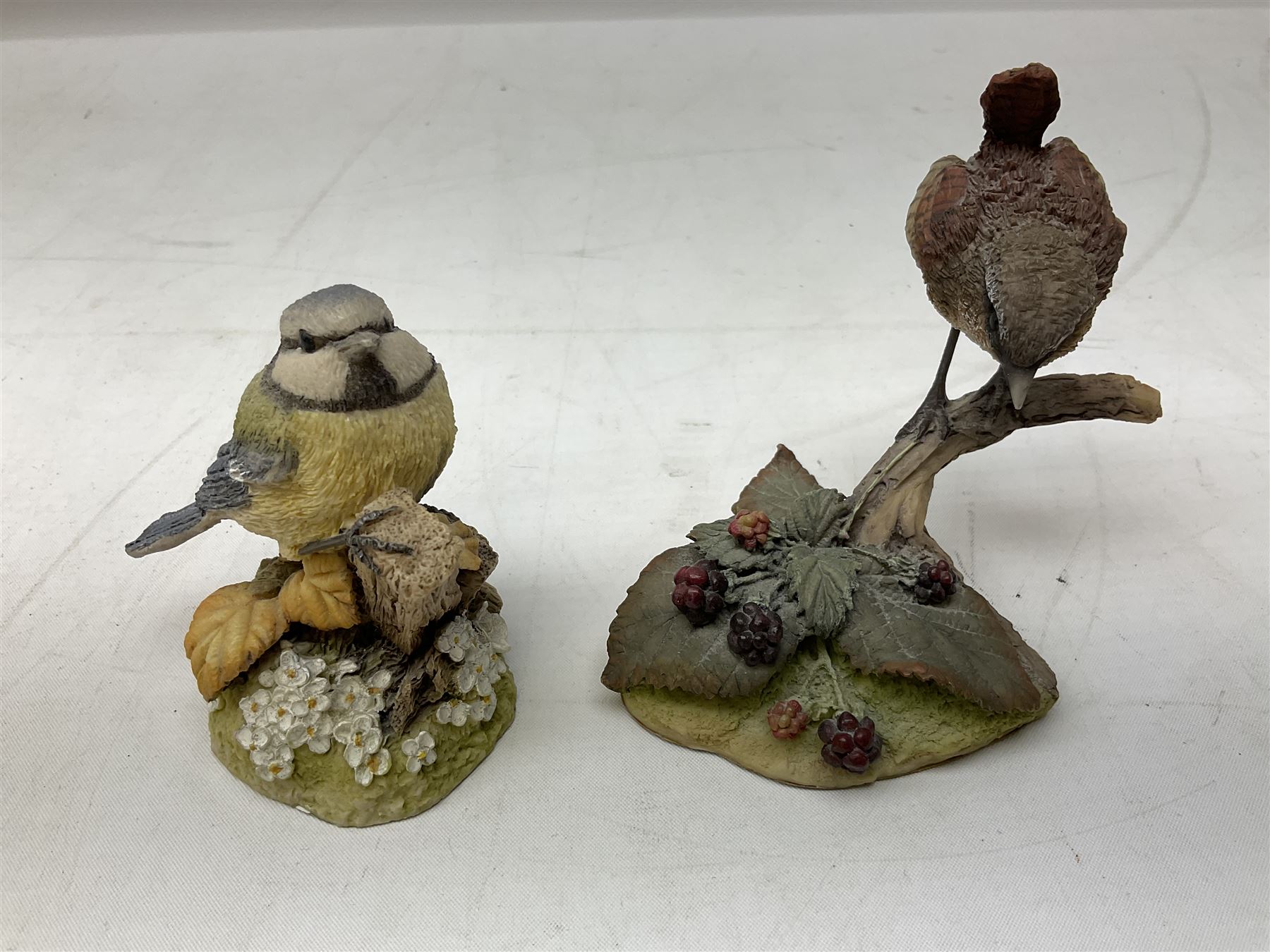 Lladro figure Ingenuine Woman no. 5487 (a/f), Nao figure, Goebel bird figure CV86 1967, Goebel Chaffinch 38023-06, Arden Scultpures robin figure group etc