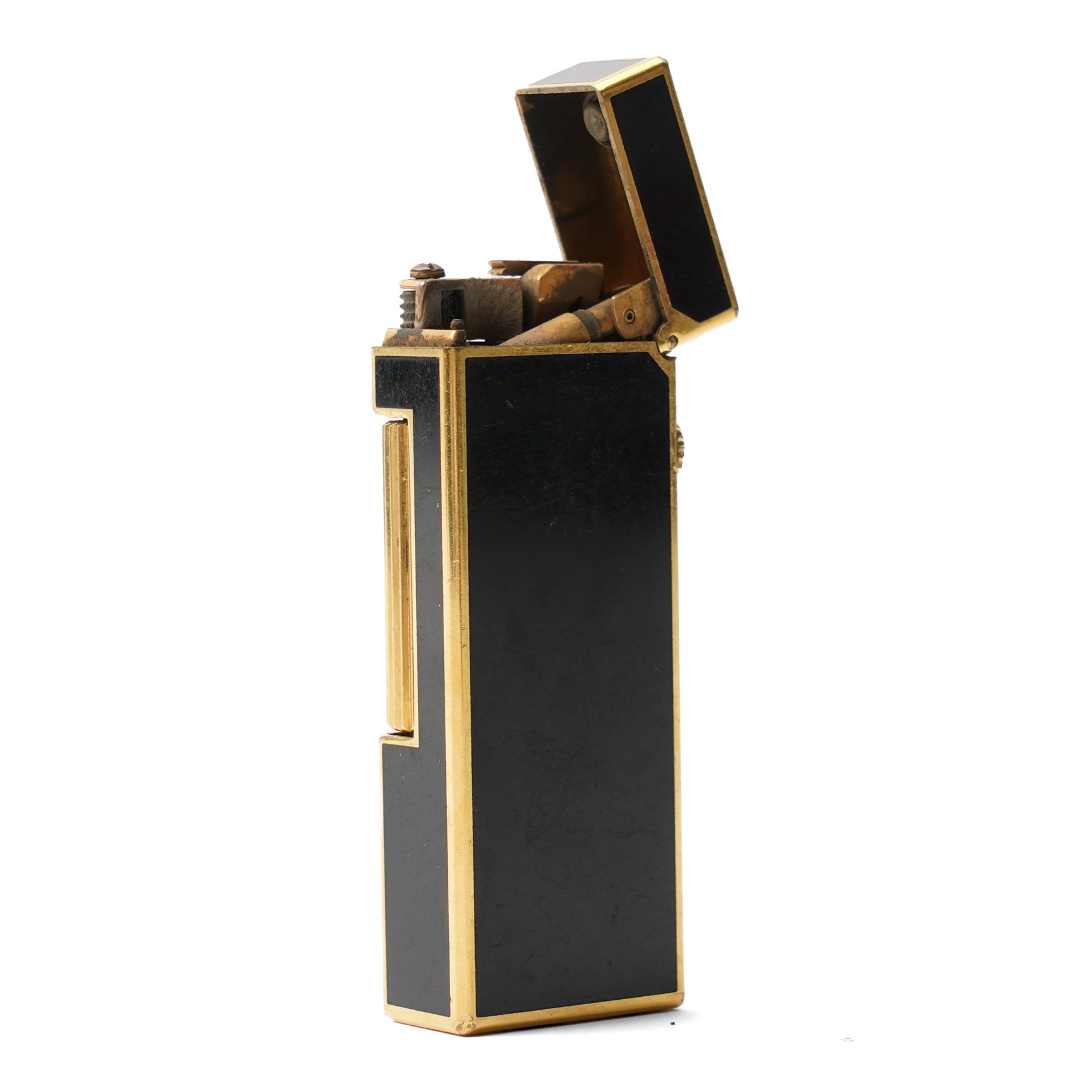 Dunhill - Rollagas lighter, black lacquer and gilt metal, with ribbed thumbpiece, H6.5cm 