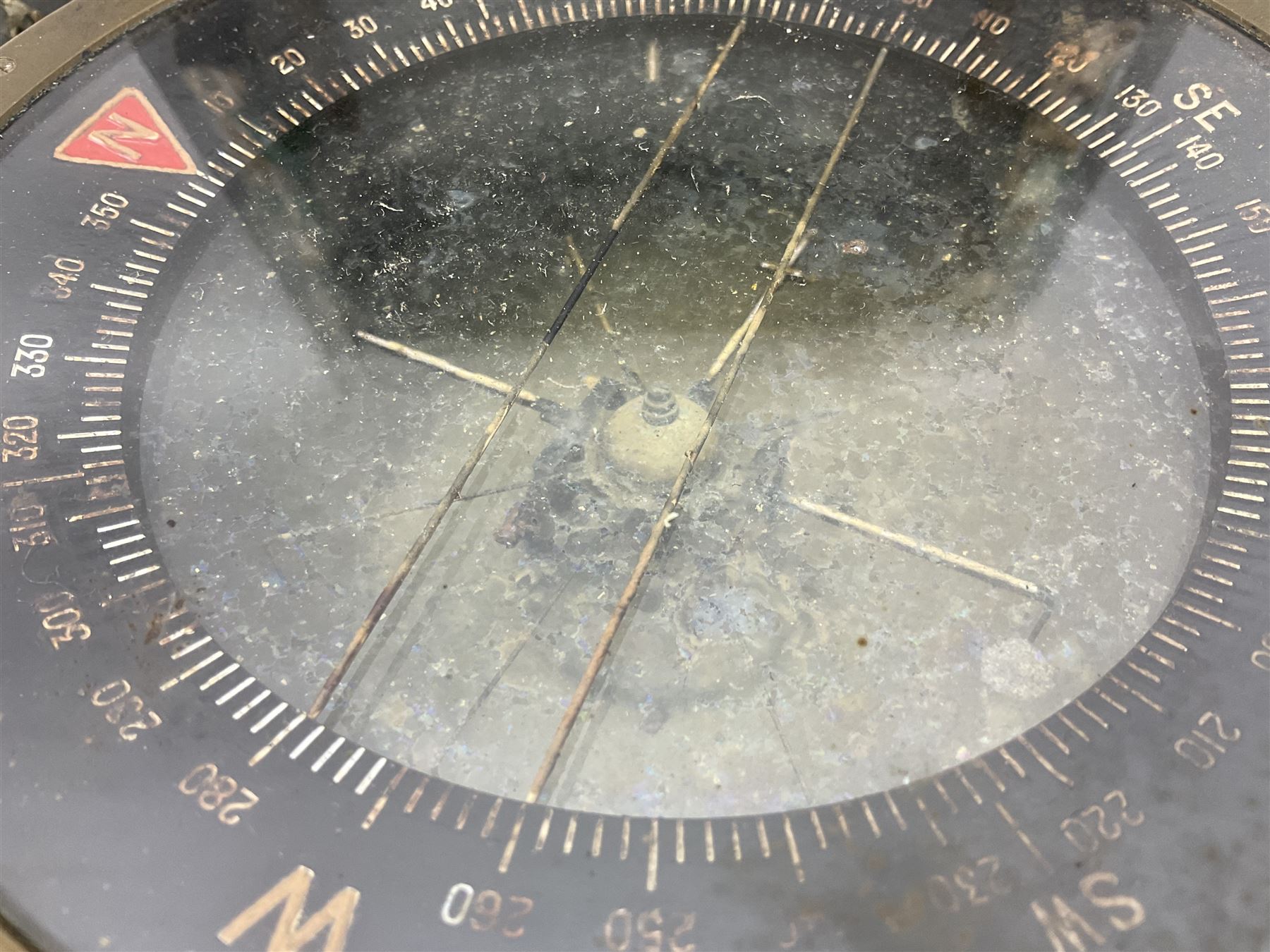  WWII period Type P10 aircraft compass, 16.5cm diameter brass rim marked “Type P10” and “No 1130B”, spring mounted onto brass base with Air Ministry plate marked “Crown A.M. No 6A.1671”; in original grey painted wooden box